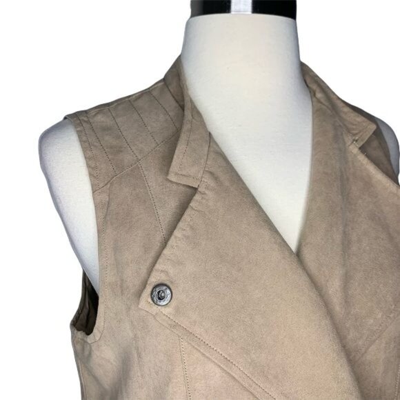 Jack by BB Dakota Meiko Faux Suede Vest Size Small Moto Tan Cream - Picture 4 of 8